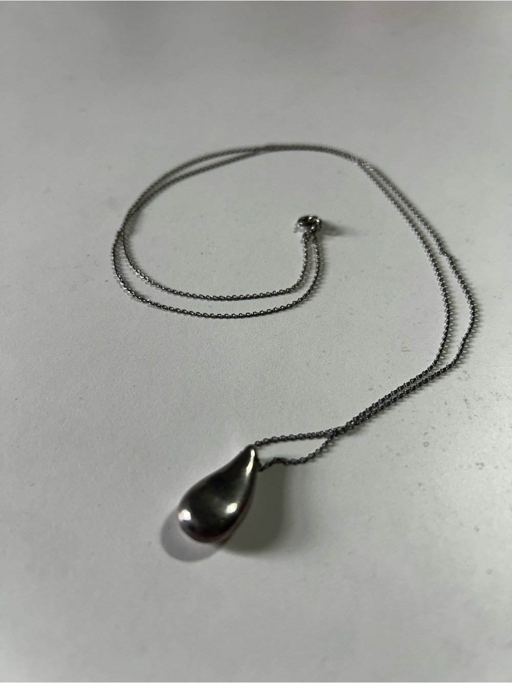 Tiffany & Co Elsa Peretti Sterling Silver Teardrop Pendant Necklace Vintage
